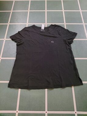 Maurices Black Short Sleeve Crewneck Tee